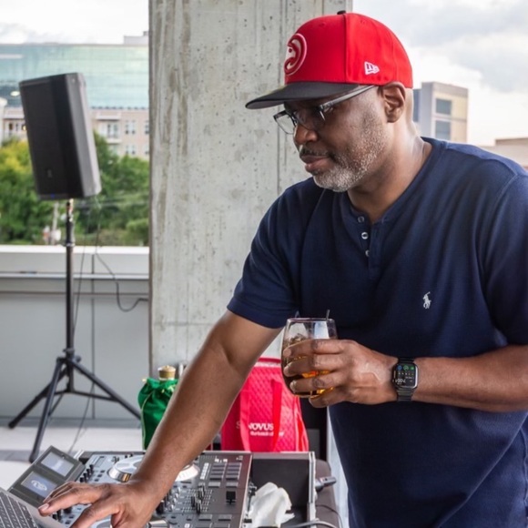 Meet your Posher, Michael - Picture 2 of 3